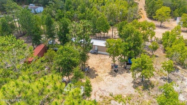 116 LONDON Avenue, Interlachen, FL 32148