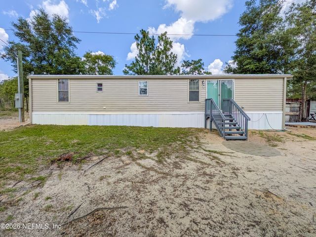 116 LONDON Avenue, Interlachen, FL 32148