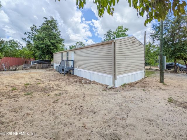116 LONDON Avenue, Interlachen, FL 32148