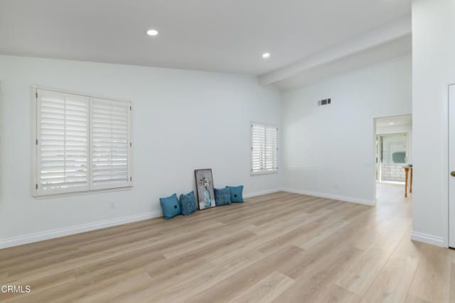 44112 Village 44, Camarillo, CA 93012