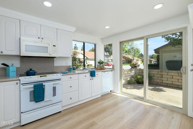 44112 Village 44, Camarillo, CA 93012