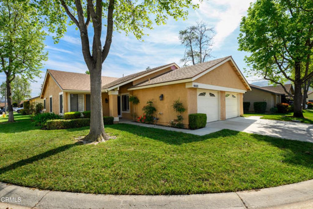 44112 Village 44, Camarillo, CA 93012