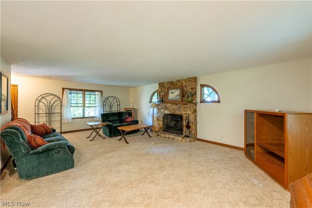 11590 Detwiler, Columbiana, OH 44408