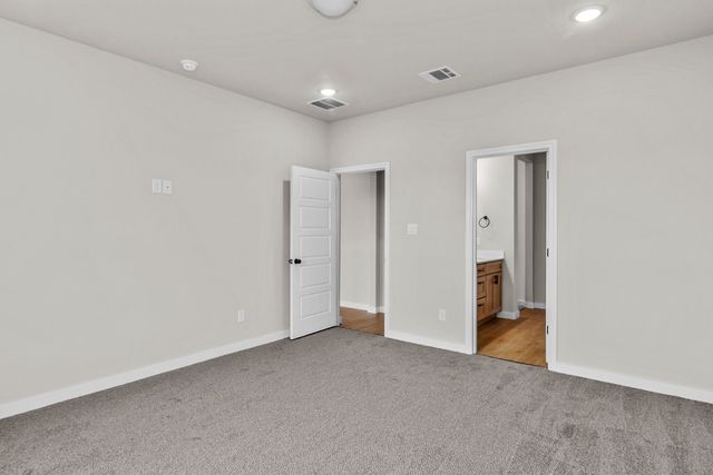 10516 Ruffin Drive, Fort Worth, TX 76131