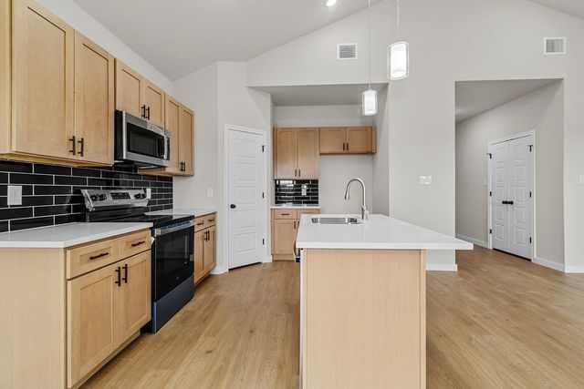 10516 Ruffin Drive, Fort Worth, TX 76131