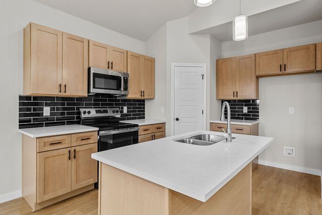 10516 Ruffin Drive, Fort Worth, TX 76131