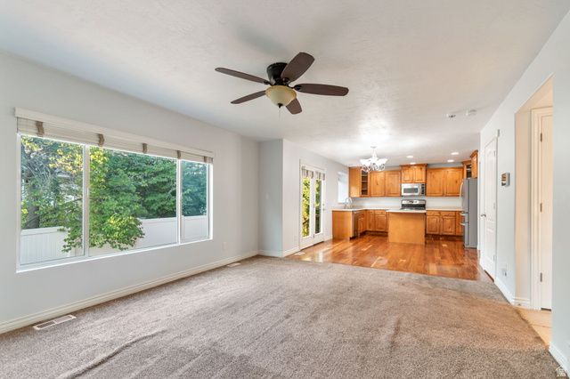 971 S KAYS DR, Kaysville, UT 84037