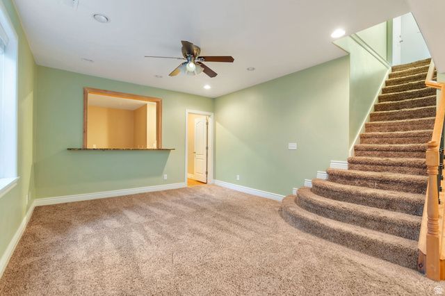 971 S KAYS DR, Kaysville, UT 84037