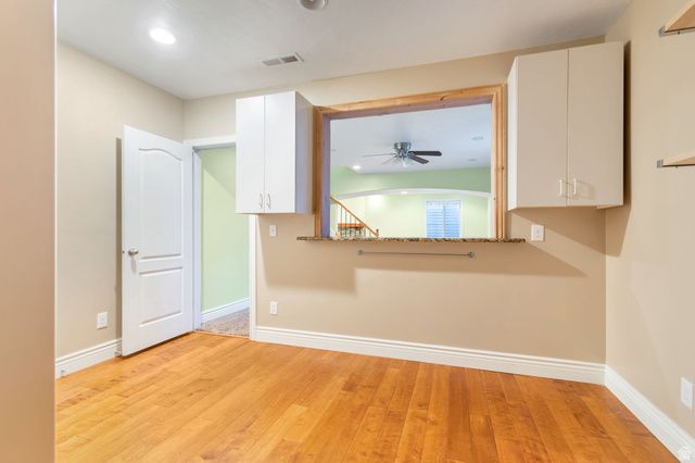 971 S KAYS DR, Kaysville, UT 84037