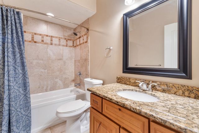971 S KAYS DR, Kaysville, UT 84037