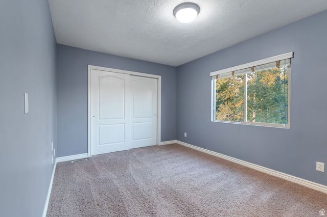 971 S KAYS DR, Kaysville, UT 84037