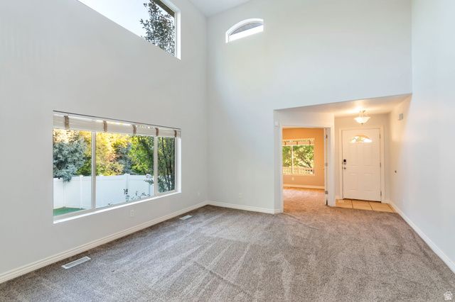 971 S KAYS DR, Kaysville, UT 84037