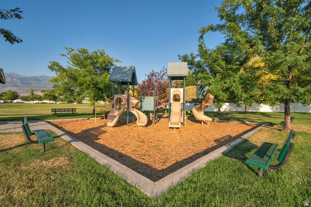 971 S KAYS DR, Kaysville, UT 84037