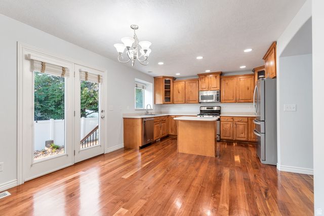 971 S KAYS DR, Kaysville, UT 84037