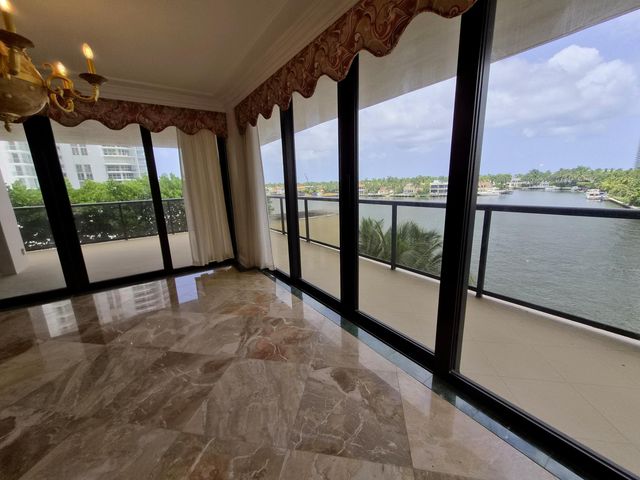 19667 Turnberry Way 4J, Aventura, FL 33180