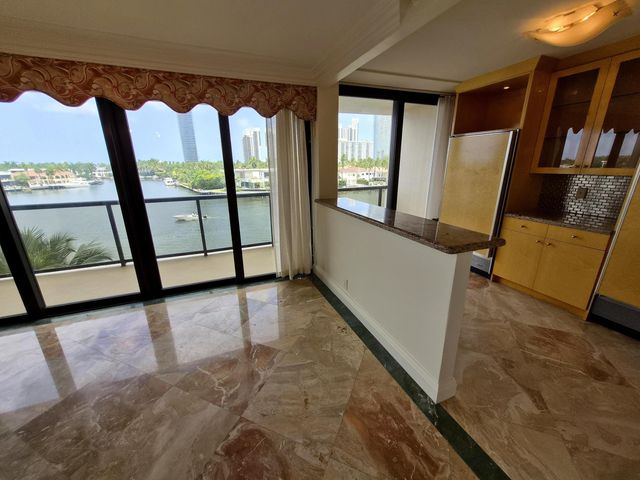 19667 Turnberry Way 4J, Aventura, FL 33180