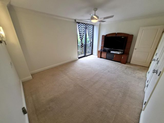 19667 Turnberry Way 4J, Aventura, FL 33180
