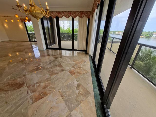 19667 Turnberry Way 4J, Aventura, FL 33180