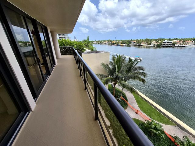 19667 Turnberry Way 4J, Aventura, FL 33180