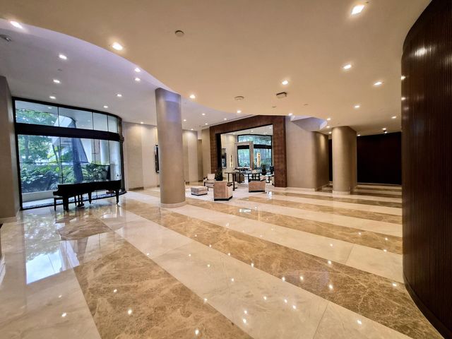 19667 Turnberry Way 4J, Aventura, FL 33180