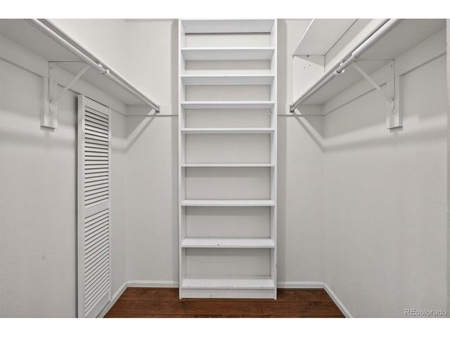 7022 S Glencoe Ct, Centennial, CO 80122