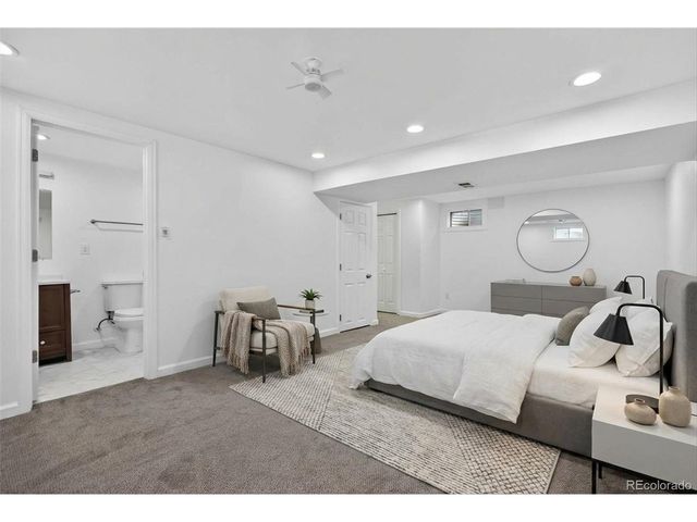 7022 S Glencoe Ct, Centennial, CO 80122