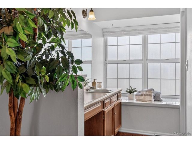 7022 S Glencoe Ct, Centennial, CO 80122