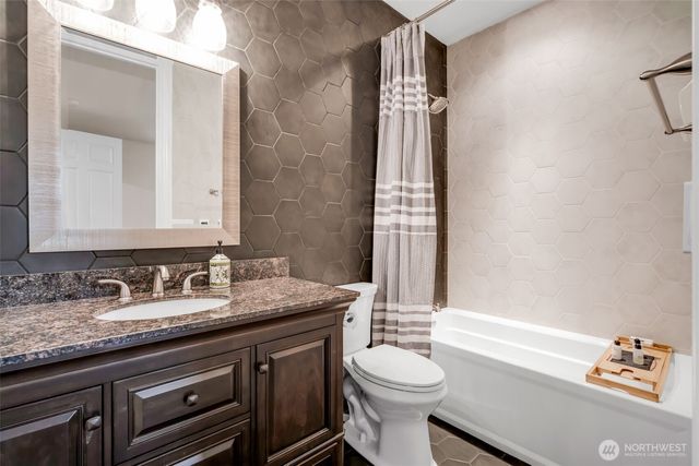 1520 NW Lacamas Drive, Camas, WA 98607