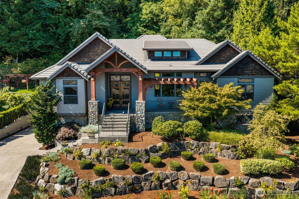 1520 NW Lacamas Drive, Camas, WA 98607