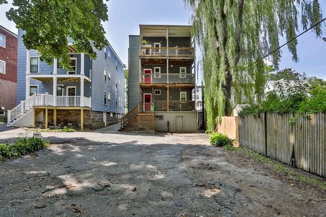 238 Poplar St 2, Boston, MA 02131