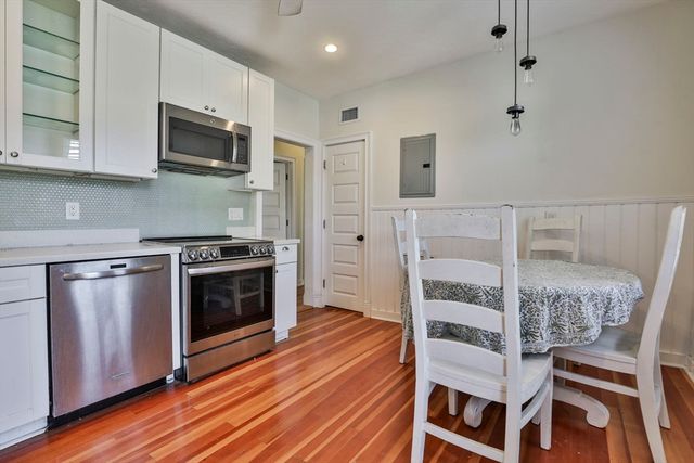 238 Poplar St 2, Boston, MA 02131