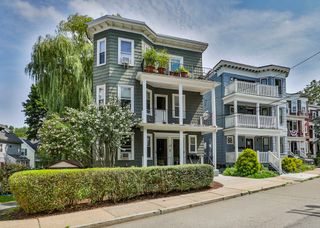 238 Poplar St 2, Boston, MA 02131