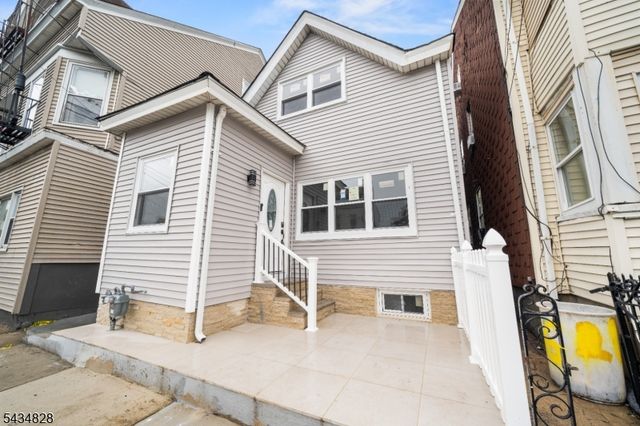 148 Martin St, Paterson City, NJ 07501