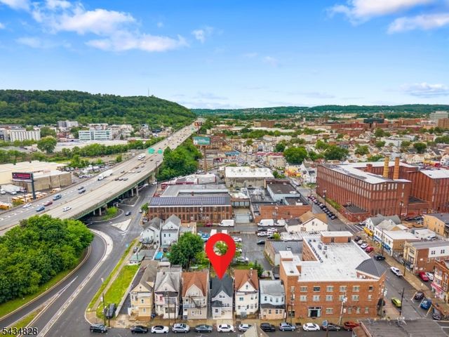 148 Martin St, Paterson City, NJ 07501