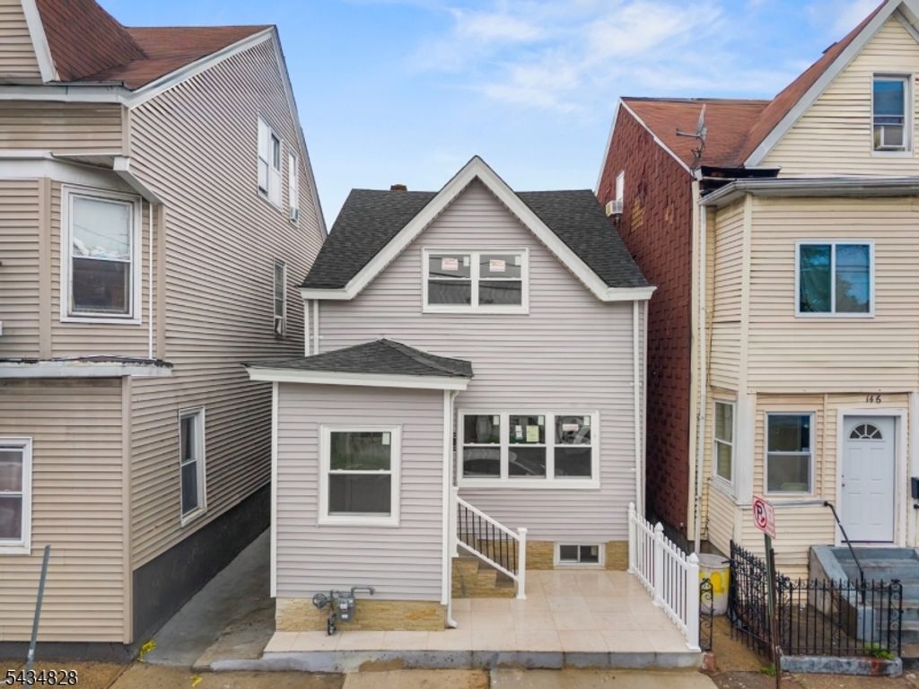 148 Martin St, Paterson City, NJ 07501