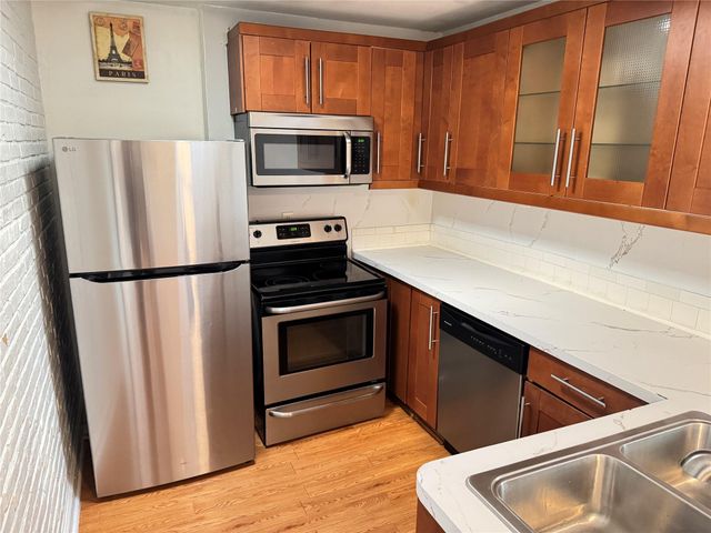 2611 Marilee Lane 2, Houston, TX 77057