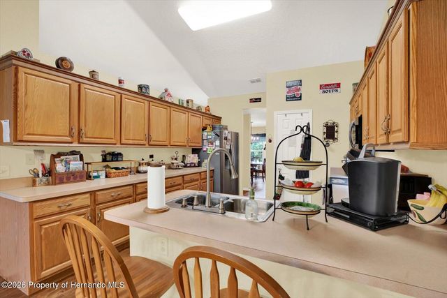 9086 Manchester Street, Spring Hill, FL 34606