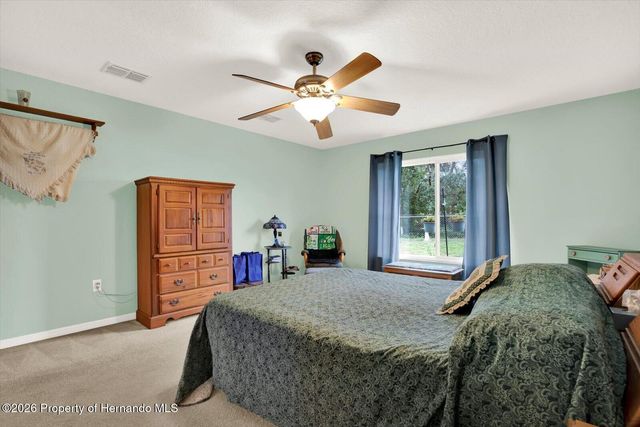 9086 Manchester Street, Spring Hill, FL 34606