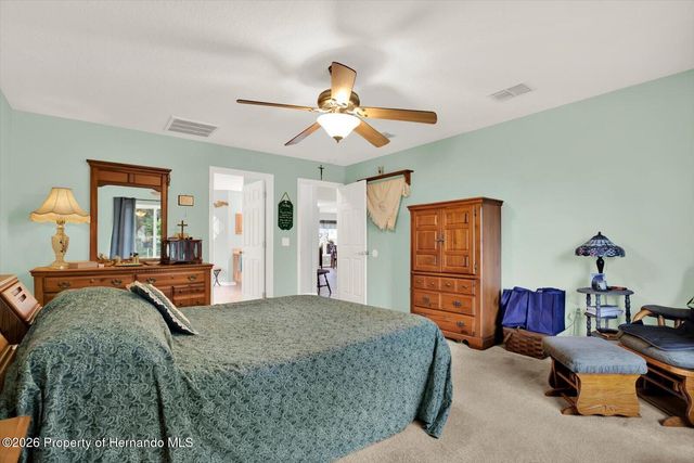 9086 Manchester Street, Spring Hill, FL 34606