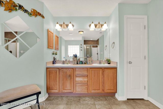 9086 Manchester Street, Spring Hill, FL 34606