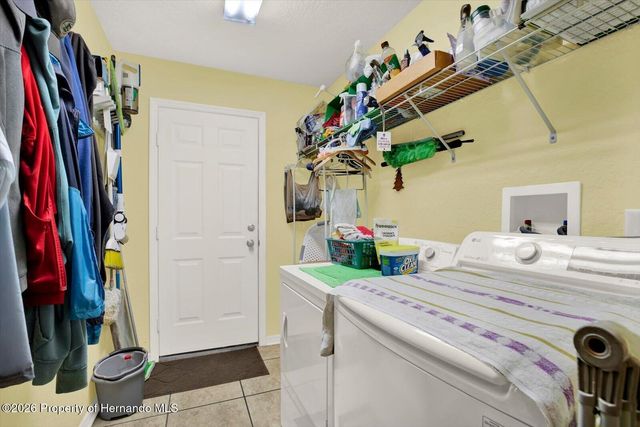 9086 Manchester Street, Spring Hill, FL 34606