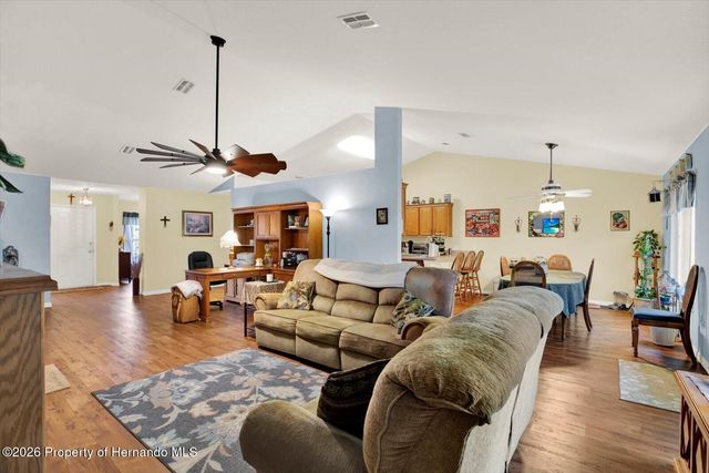 9086 Manchester Street, Spring Hill, FL 34606