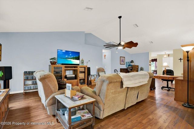 9086 Manchester Street, Spring Hill, FL 34606