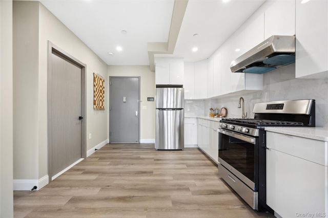 163-07 72nd Ave 4D, Fresh Meadows, NY 11365