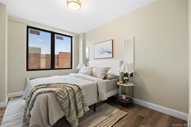 163-07 72nd Ave 4D, Fresh Meadows, NY 11365