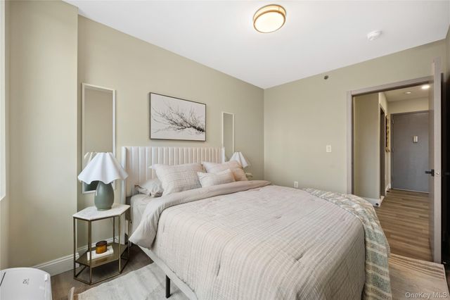 163-07 72nd Ave 4D, Fresh Meadows, NY 11365