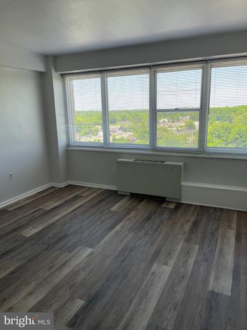 1108 BARCLAY TOWERS PIKE E, Cherry Hill, NJ 08034