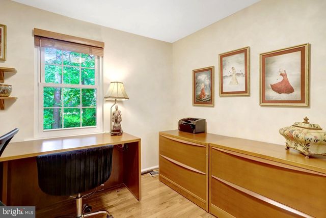 5731 WOOD MOUSE CT, Burke, VA 22015