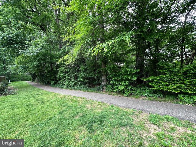 5731 WOOD MOUSE CT, Burke, VA 22015