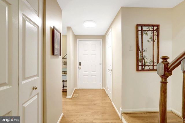 5731 WOOD MOUSE CT, Burke, VA 22015